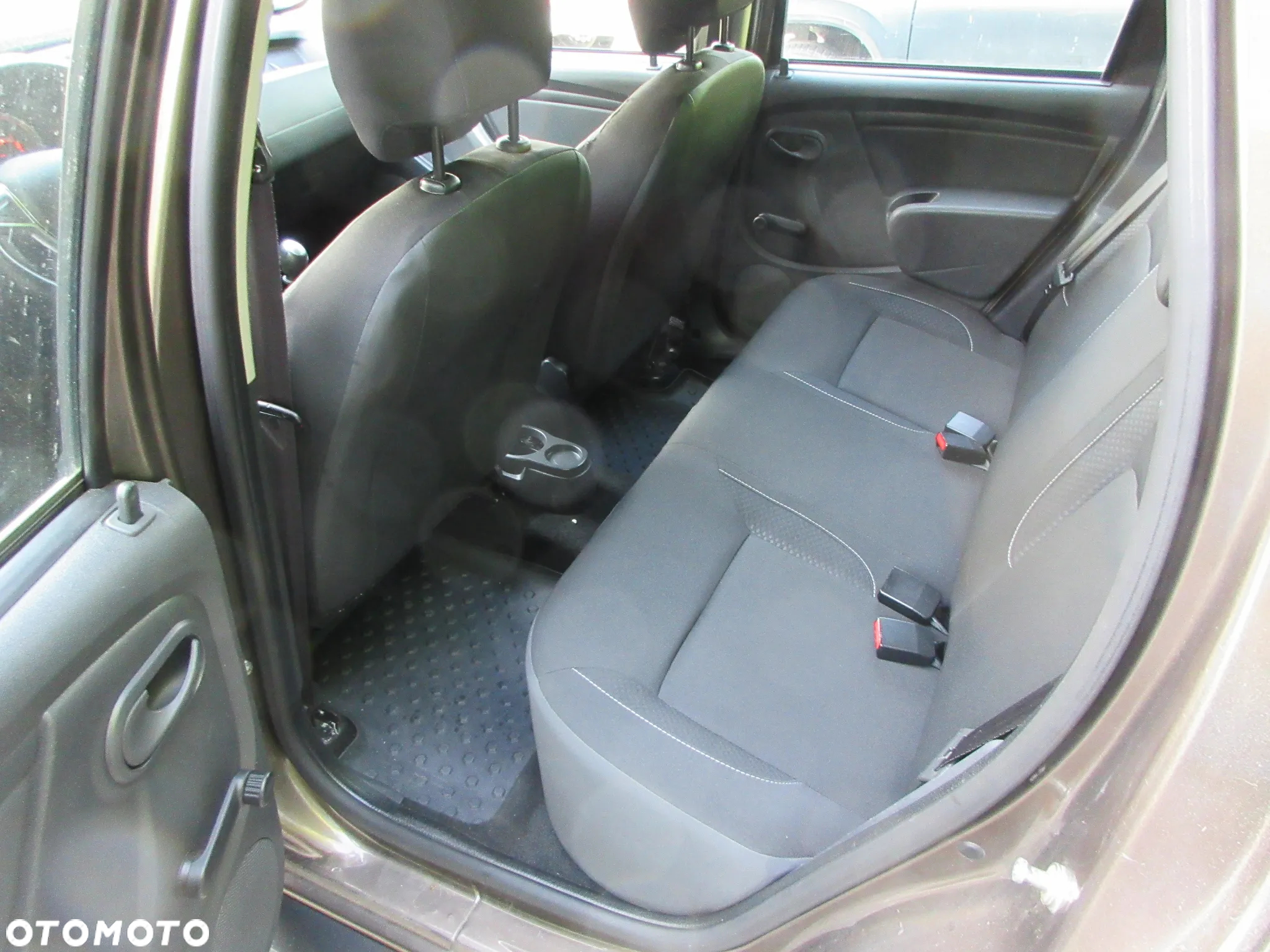 Dacia Duster 1.6 SCe Comfort 4WD - 12