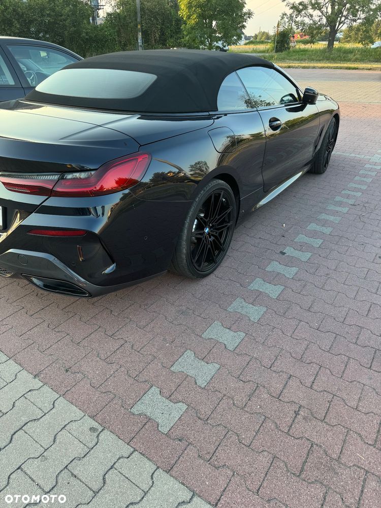 BMW Seria 8 - 22