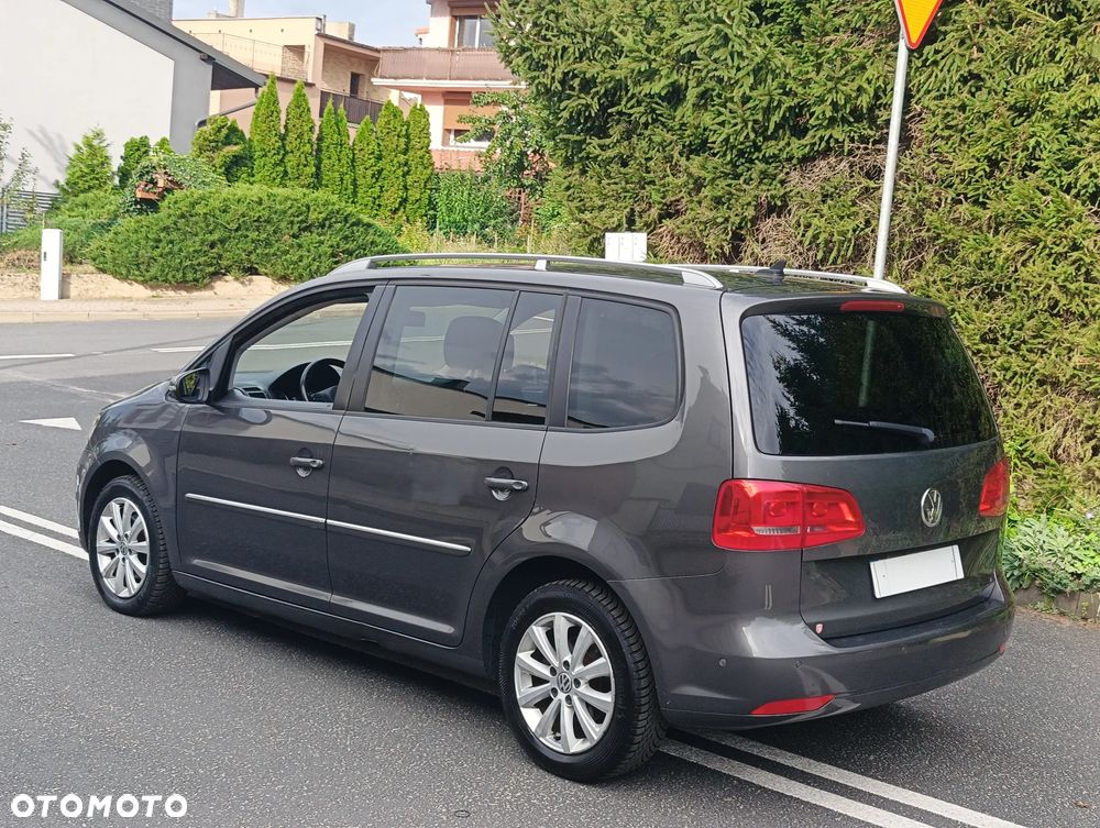 Volkswagen Touran 1.6 TDI DPF BlueMotion Technology DSG Comfortline - 1