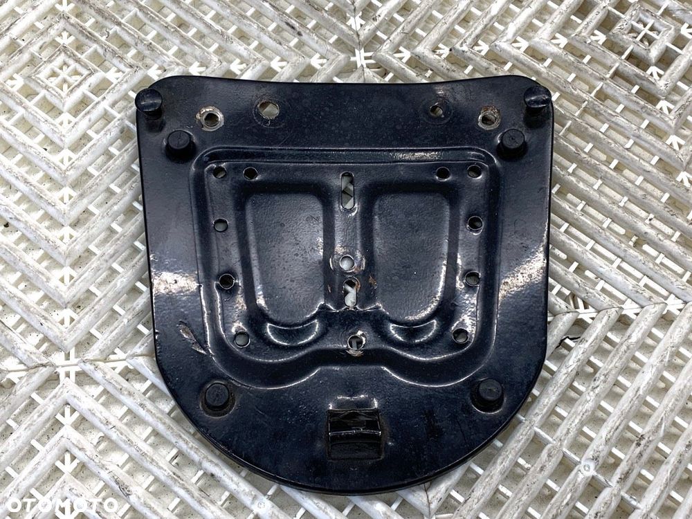 KUFER CENTRALNY  PIAGGIO TYPHOON 2001 - 2014 Typhoon 50 4 kW [5 KM] - 6