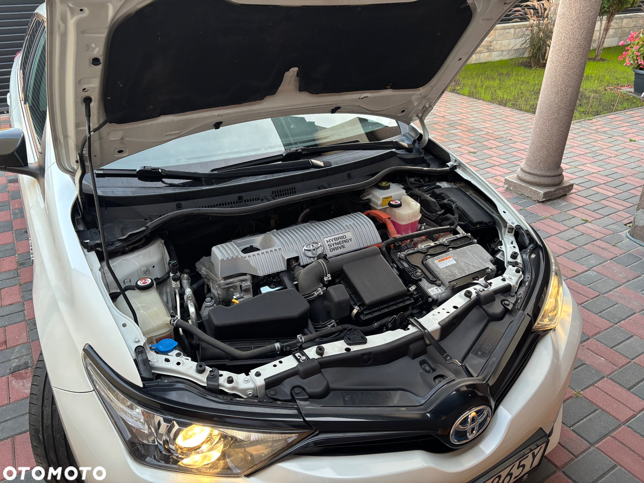 Toyota Auris Hybrid 135 Selection - 22