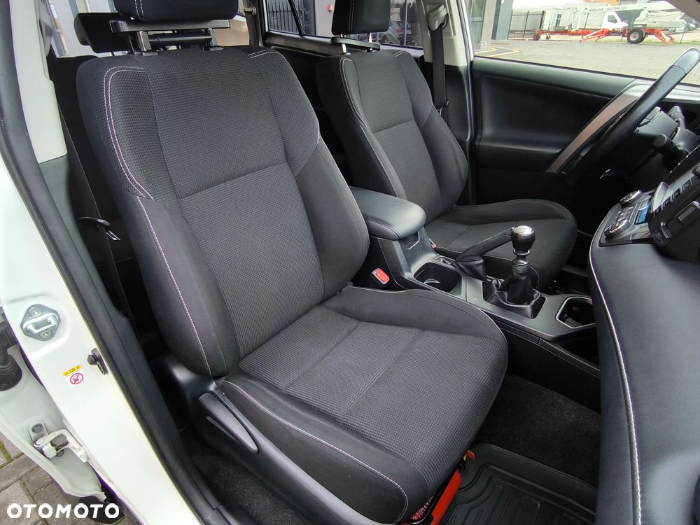 Toyota RAV4 2.0 D-4D 4x2 Start-Stop Executive - 24