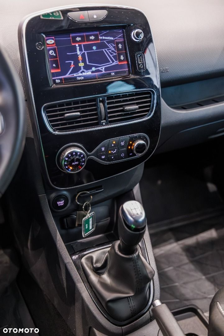 Renault Clio - 30