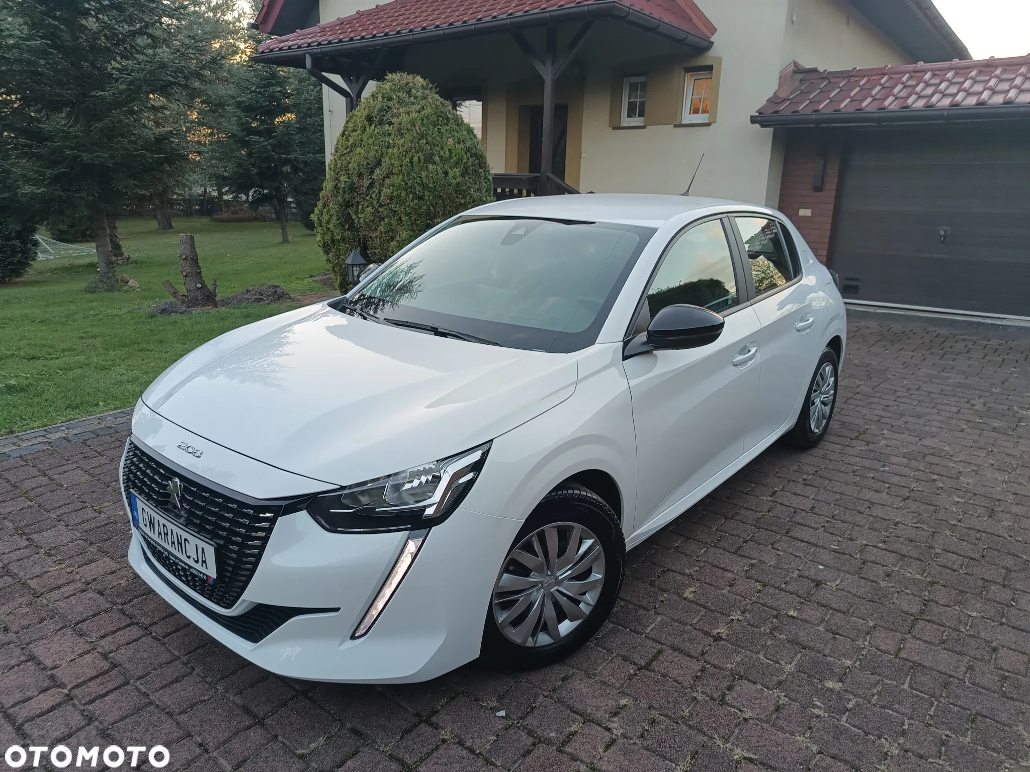 Peugeot 208 - 2