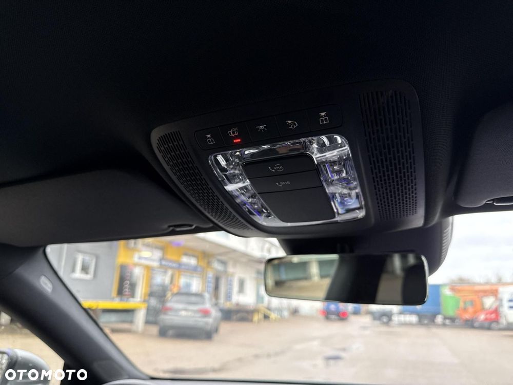 Mercedes-Benz CLA - 25