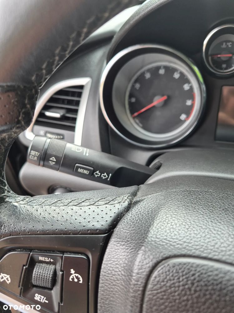 Opel Astra 1.4 Turbo - 27