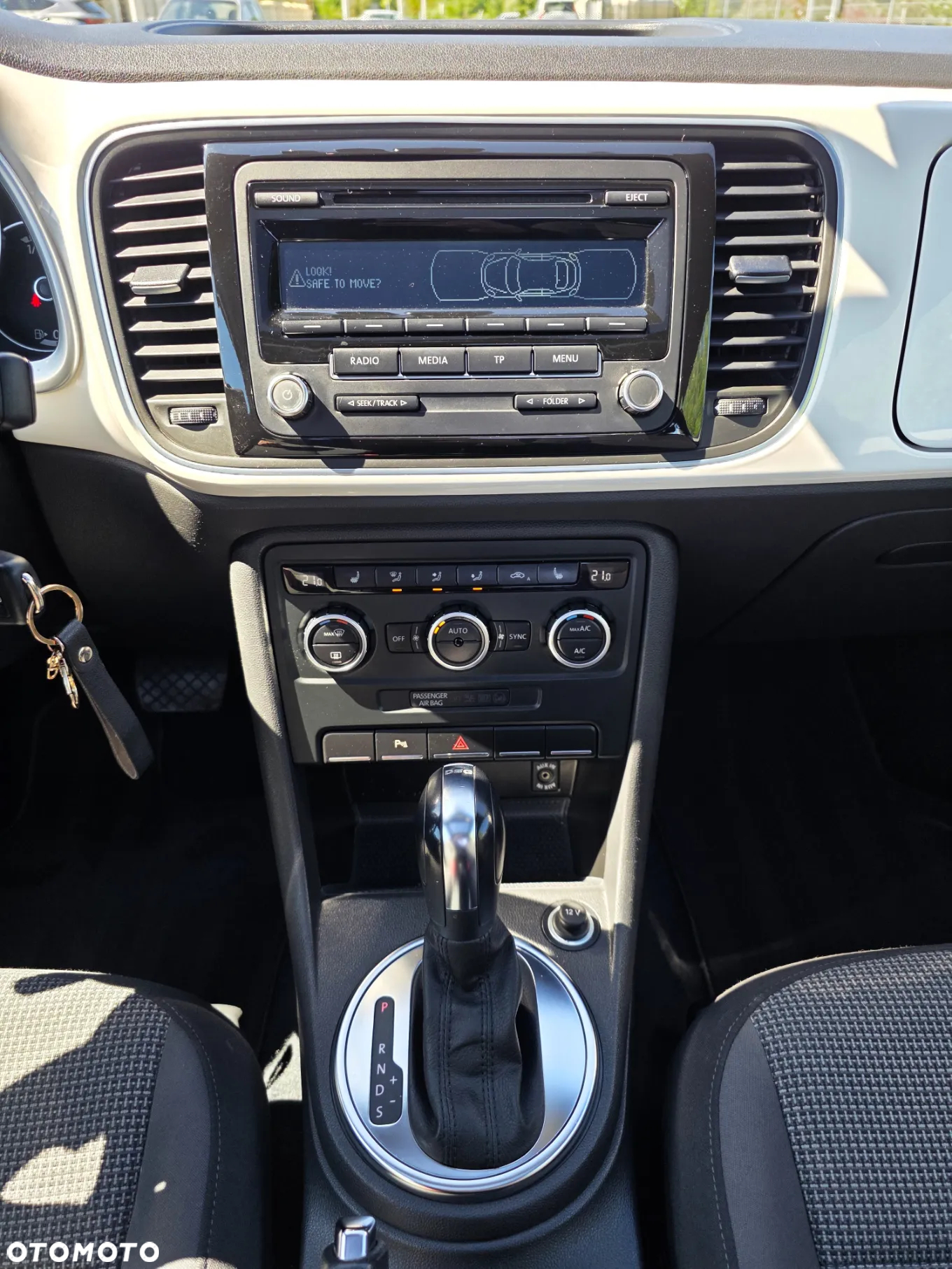 Volkswagen Beetle 2.0 TDI Design DSG - 12