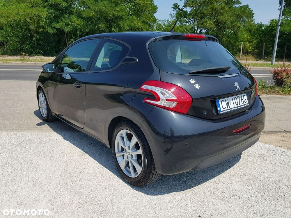 Peugeot 208 - 7
