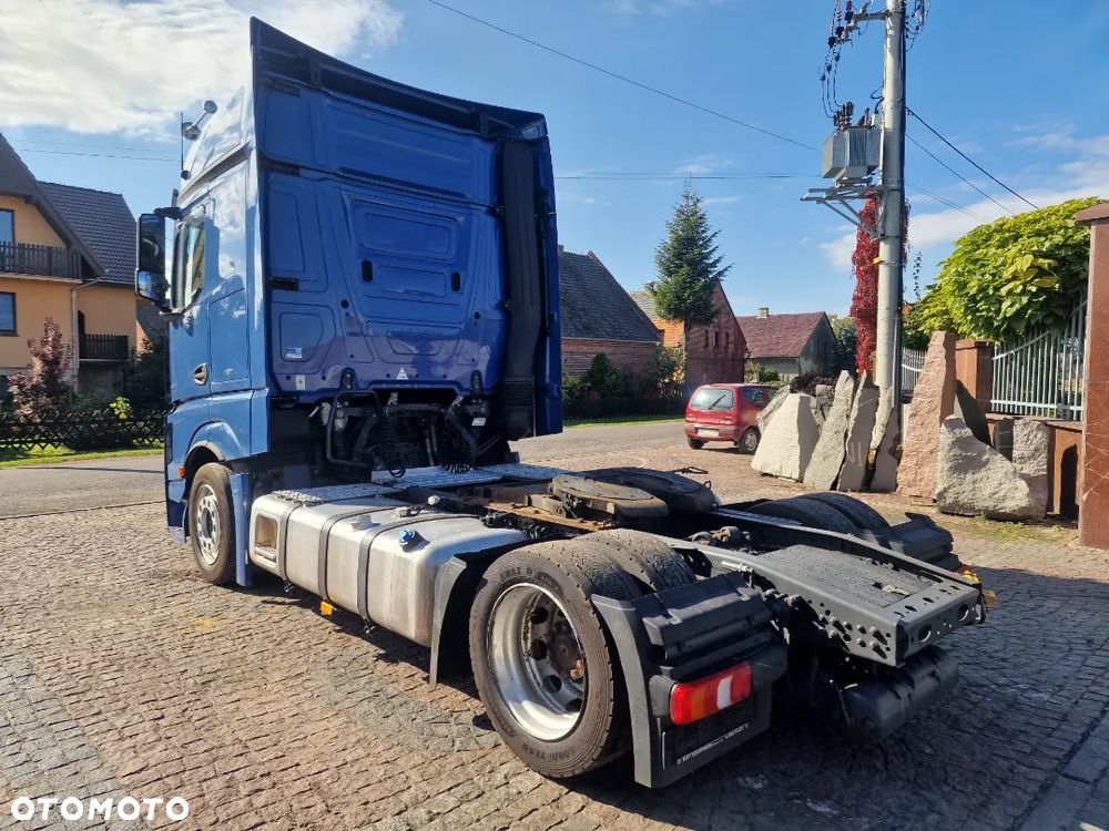 Mercedes-Benz ACTROS - 7