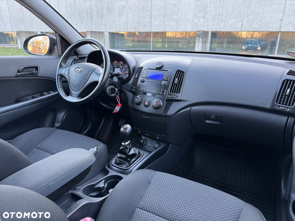 Hyundai i30 1.4 Comfort - 13