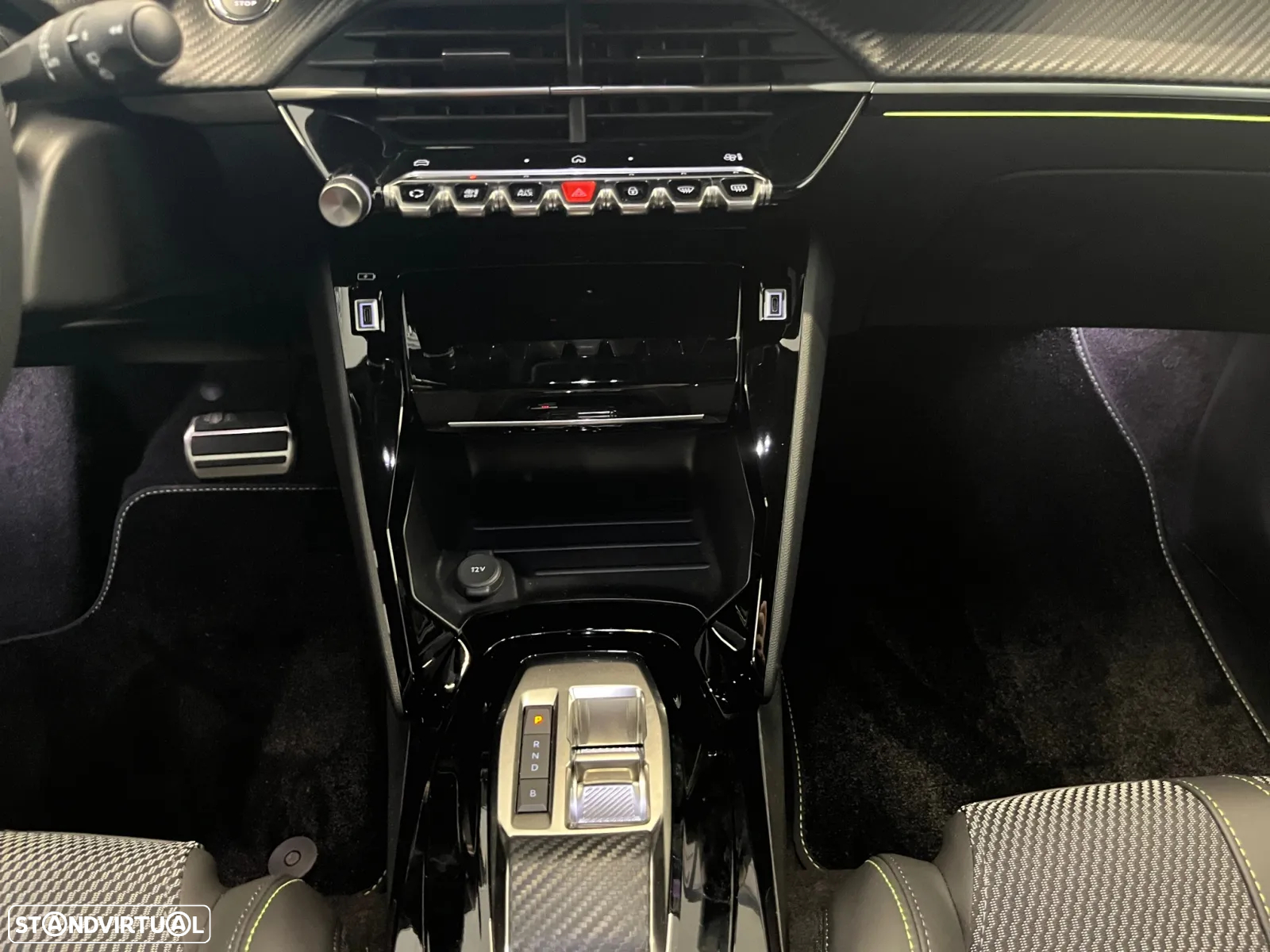 Peugeot e-2008 54 kWh GT - 11