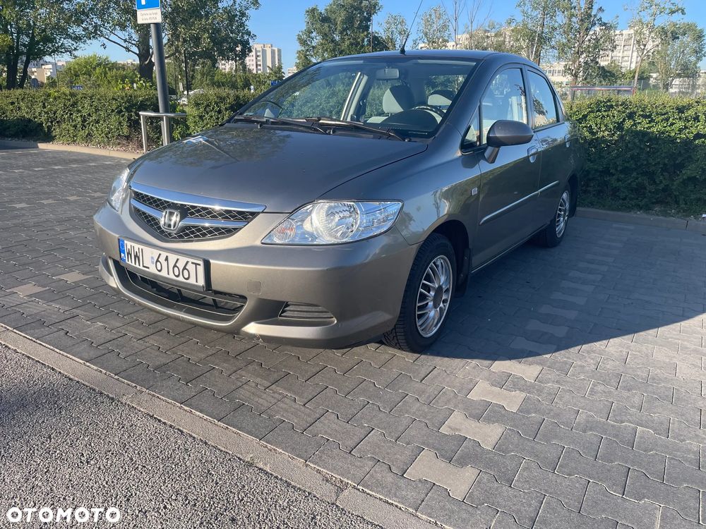 Honda City 1.4 Comfort - 1