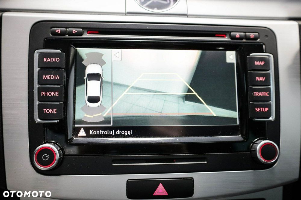 Volkswagen Passat CC - 16