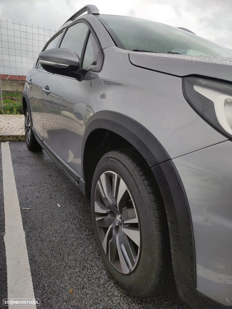 Peugeot 2008 1.5 BlueHDi Allure - 3