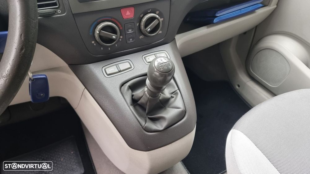 Fiat Idea 1.2 16V Active - 11