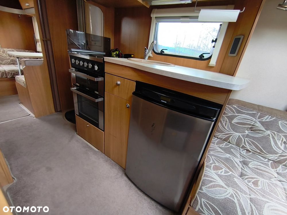 SWIFT CHARISMA 565 - 16