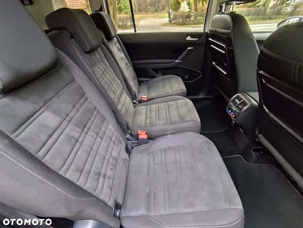 Volkswagen Touran 2.0 TDI SCR DSG Highline - 27