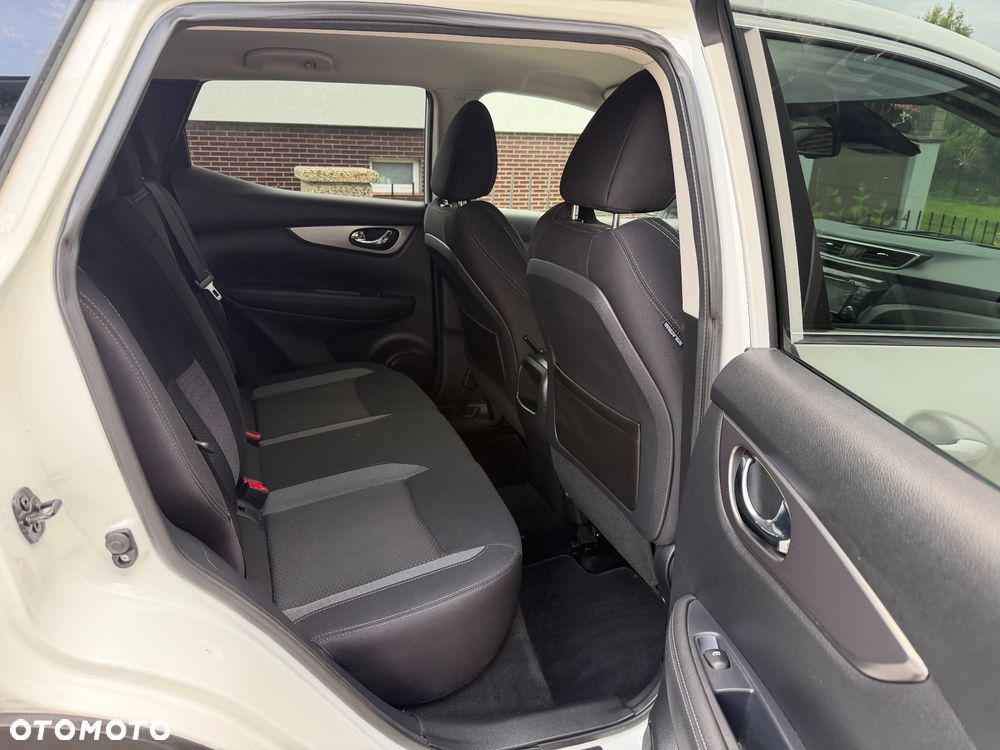 Nissan Qashqai 1.5 dCi N-Connecta - 12