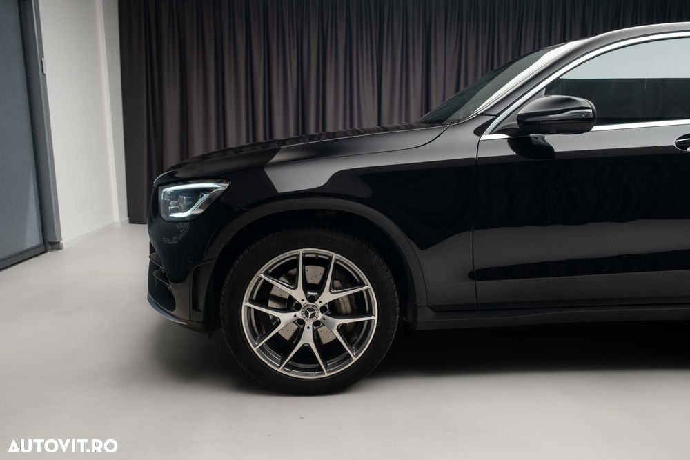 Mercedes-Benz GLC Coupe 300 4MATIC MHEV - 11