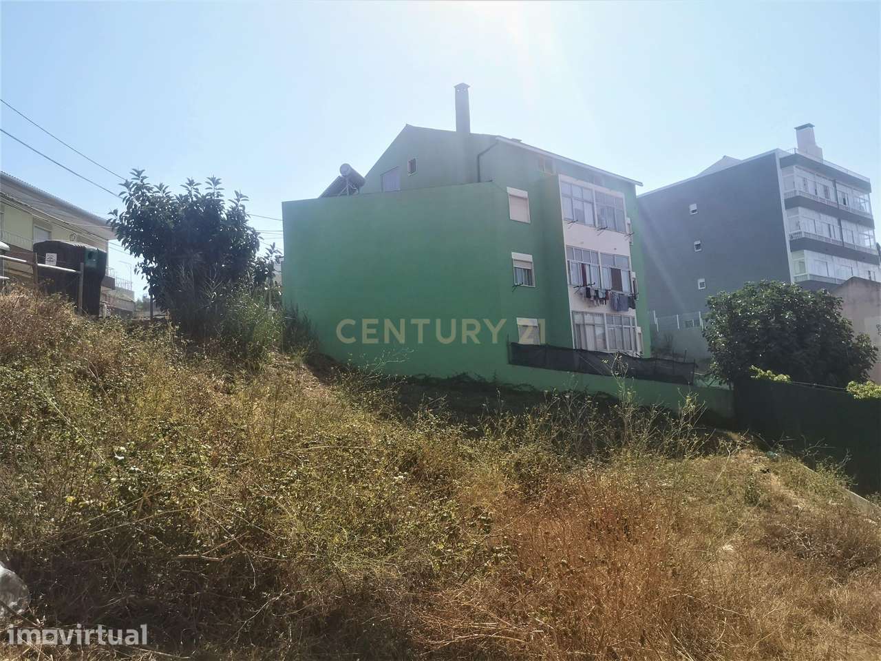 Vende-se lote de terreno em Camarate amarate - Grande imagem: 2/8