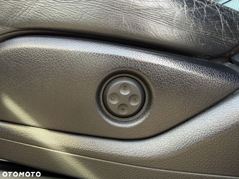 Mercedes-Benz GLE 350 d 4-Matic - 13