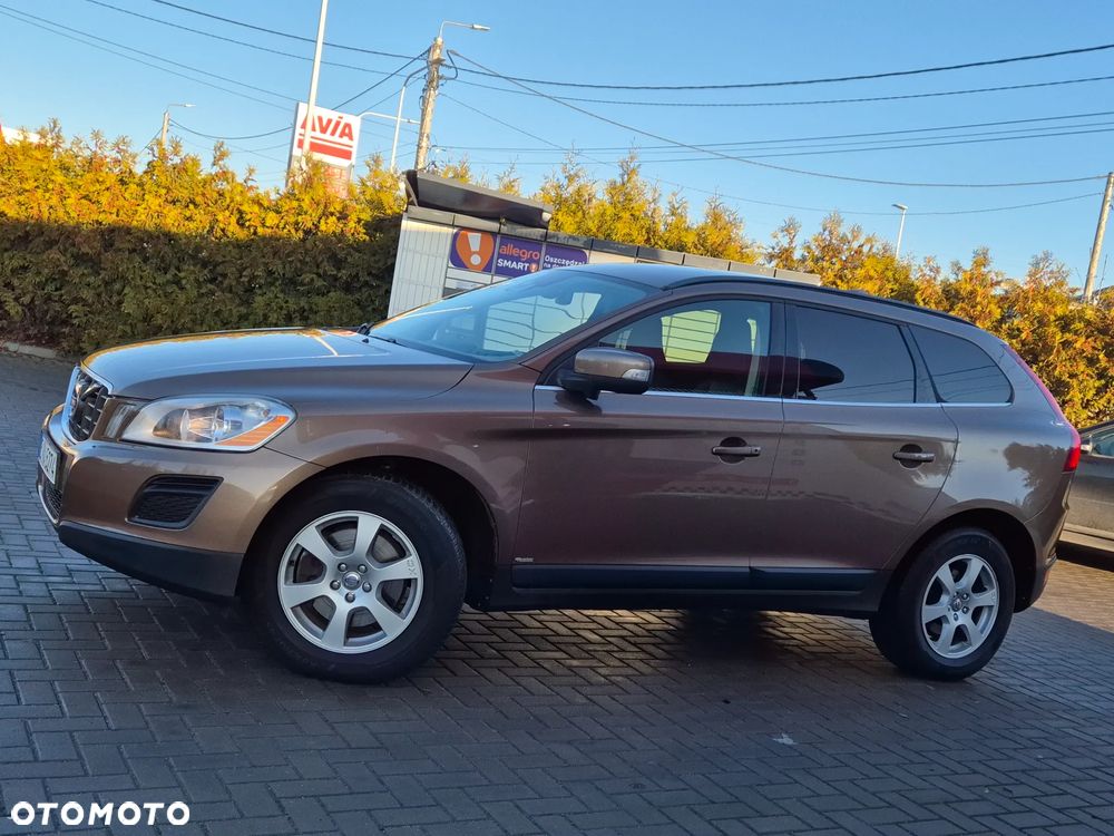 Volvo XC 60 2.4D AWD Momentum - 4
