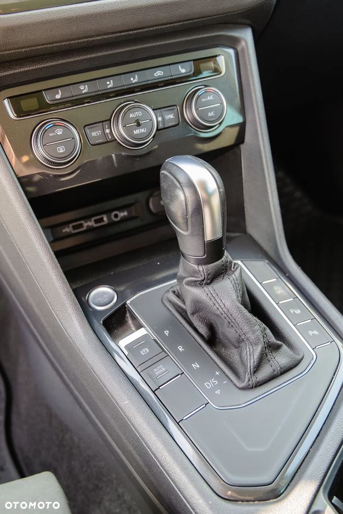 Volkswagen Tiguan - 17