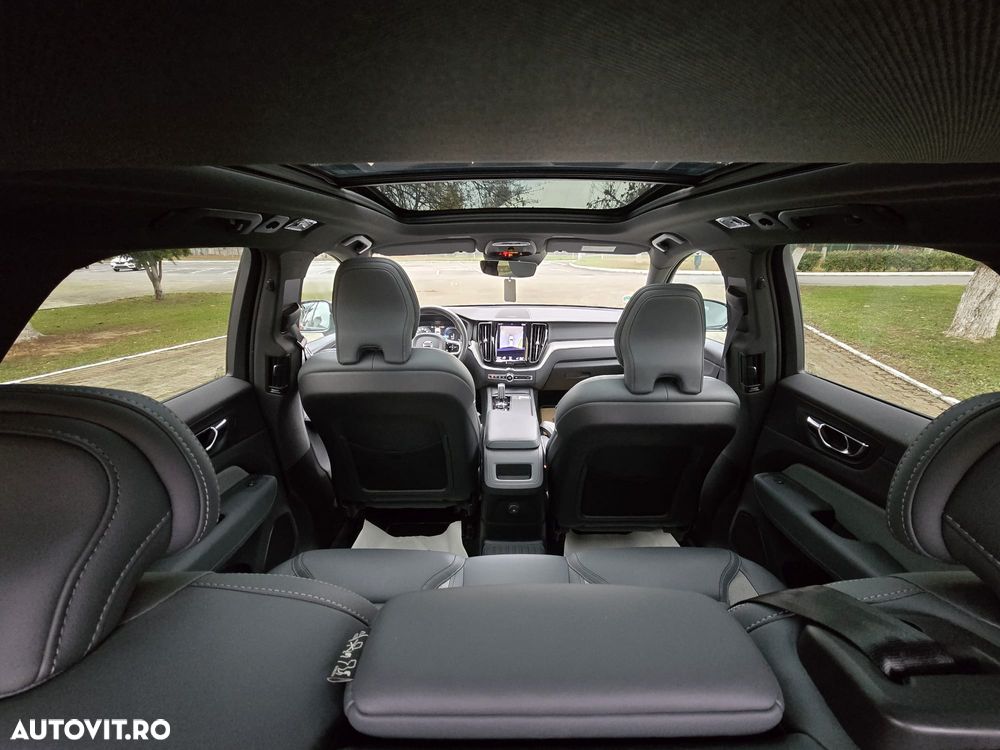 Volvo XC 60 Recharge T6 Twin Engine eAWD R-Design Expression - 10