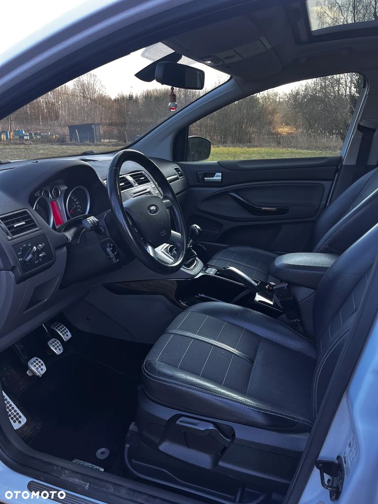 Ford Kuga 2.0 TDCi 4x4 Titanium - 12