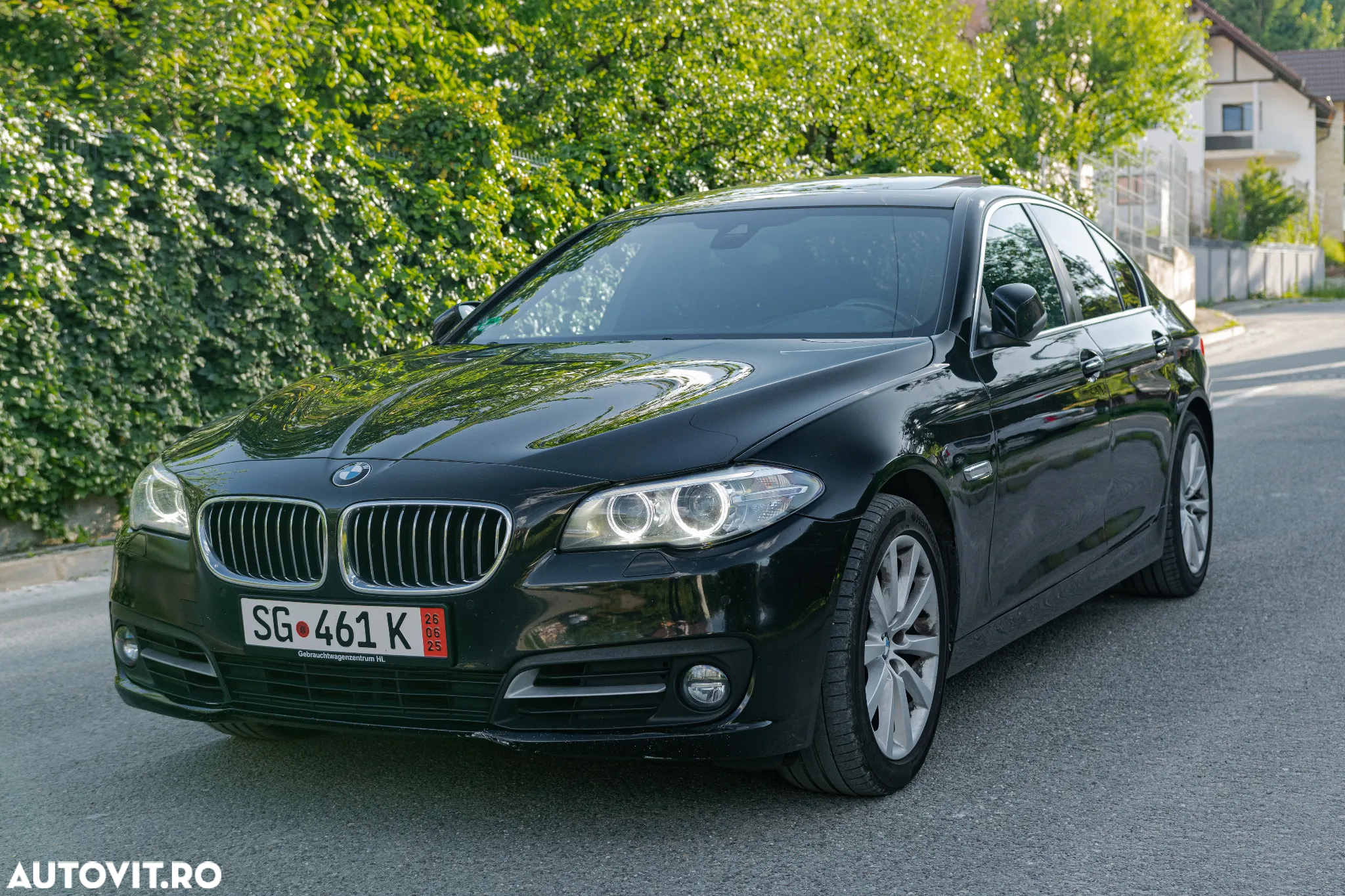 BMW Seria 5 520d xDrive - 10