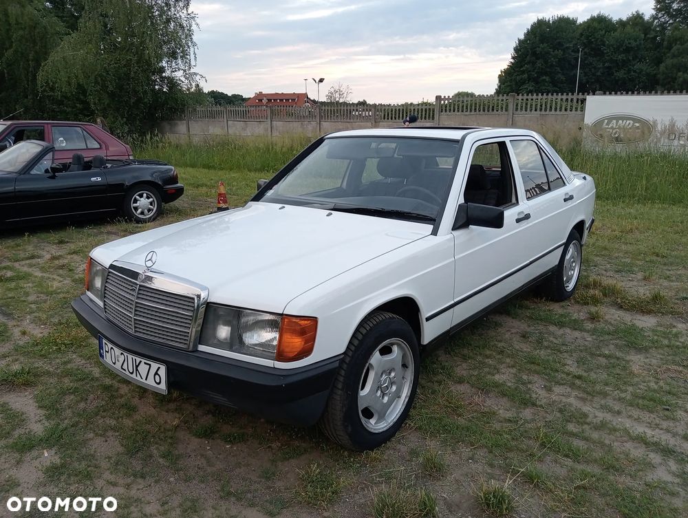 Mercedes-Benz W201 (190) - 9