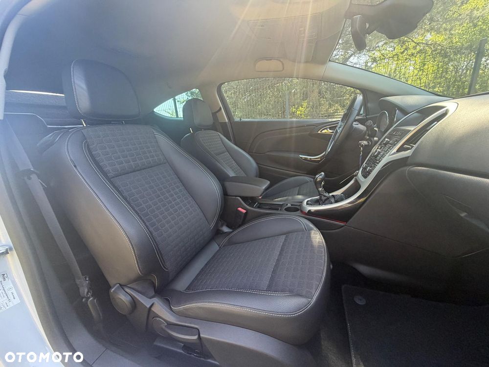 Opel Astra 1.4 Turbo Innovation - 21