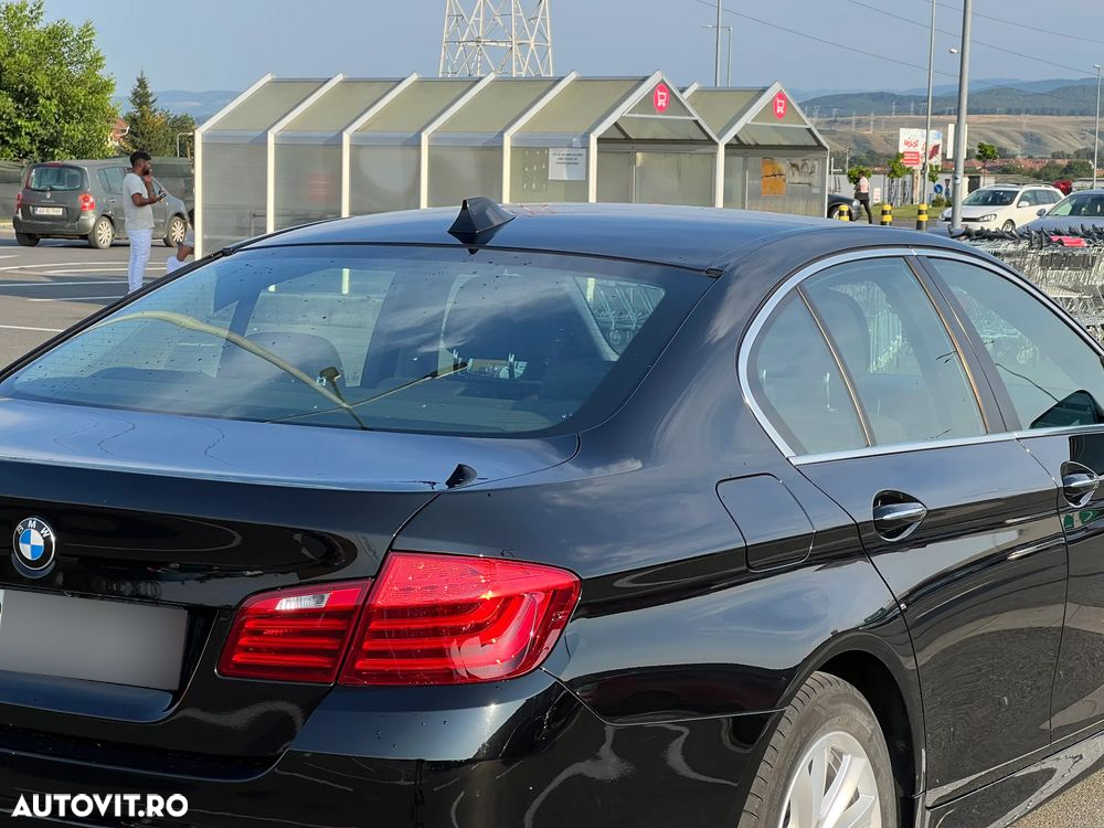 BMW Seria 5 520d xDrive - 11
