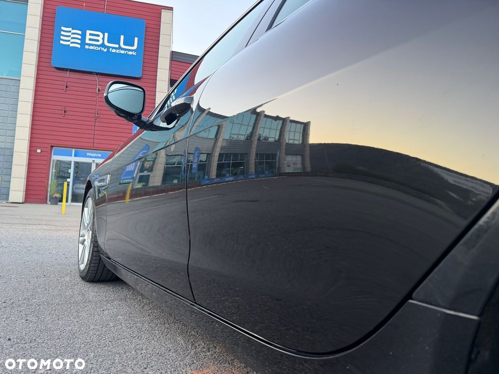 Jaguar XE 2.0 D Prestige - 6