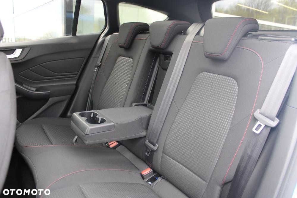 Ford Focus - 12