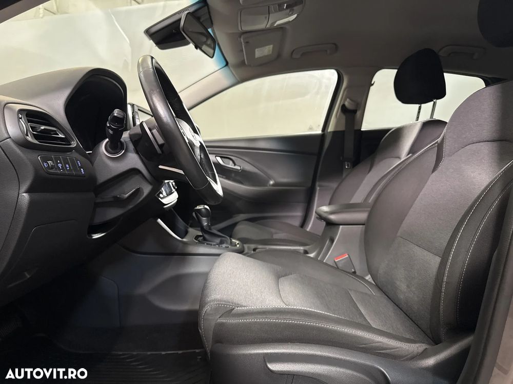 Hyundai i30 - 23