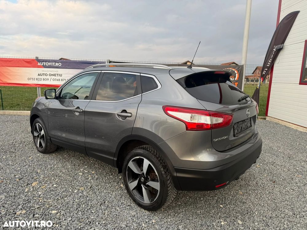 Nissan Qashqai 1.6 DCI Xtronic TEKNA - 3