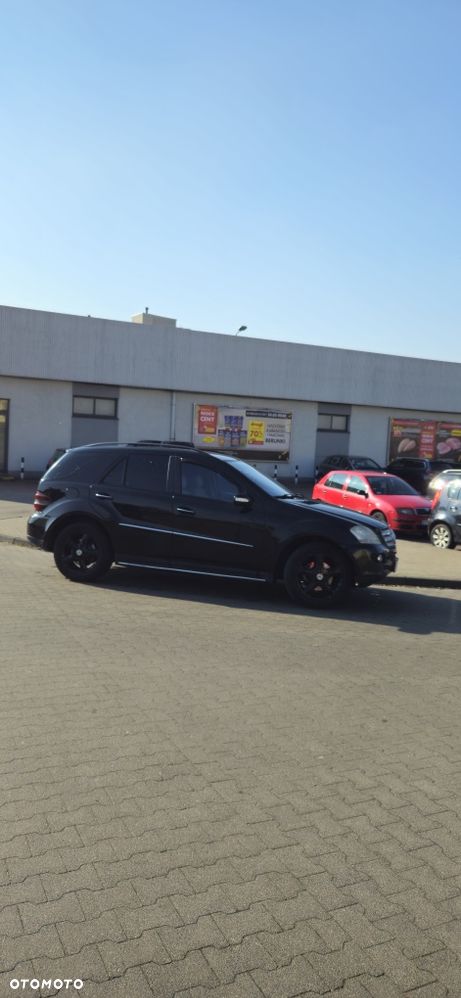 Mercedes-Benz ML - 8