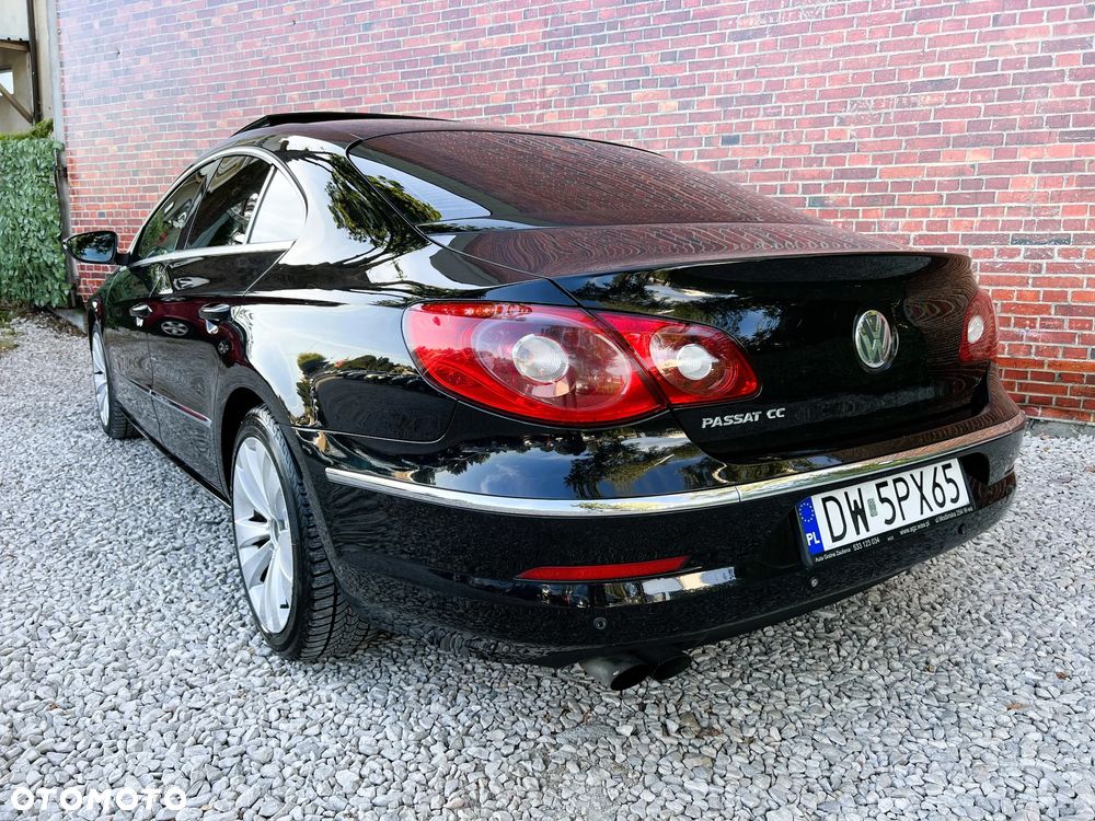 Volkswagen Passat - 4
