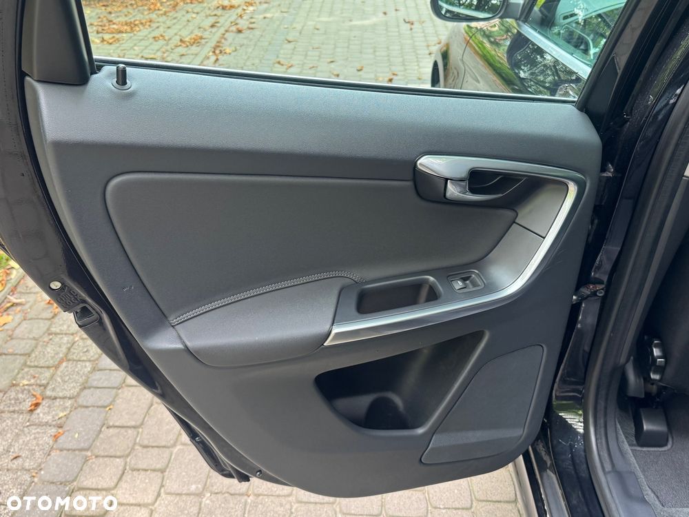 Volvo XC 60 D3 Edition Pro - 16