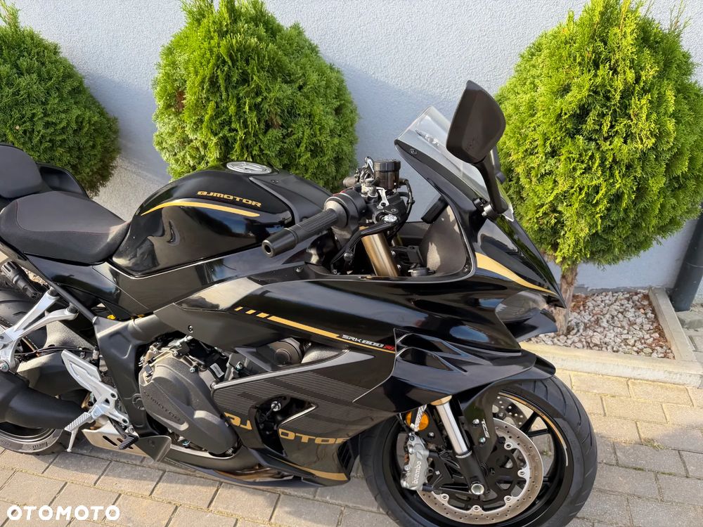QJMOTOR SRK 800RR - 14