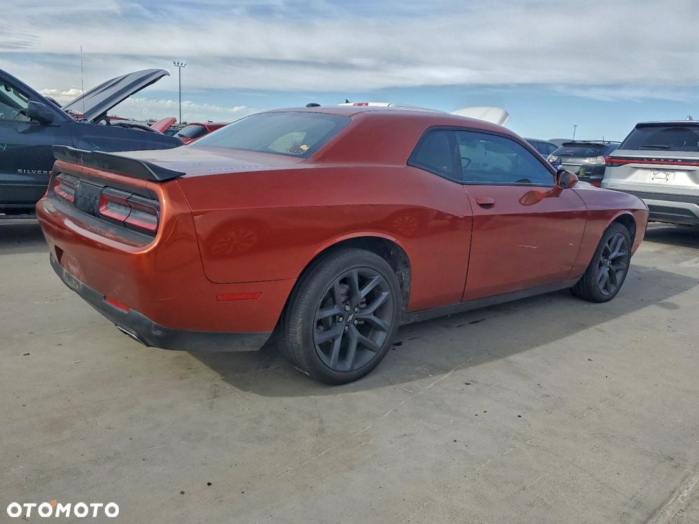 Dodge Challenger - 3