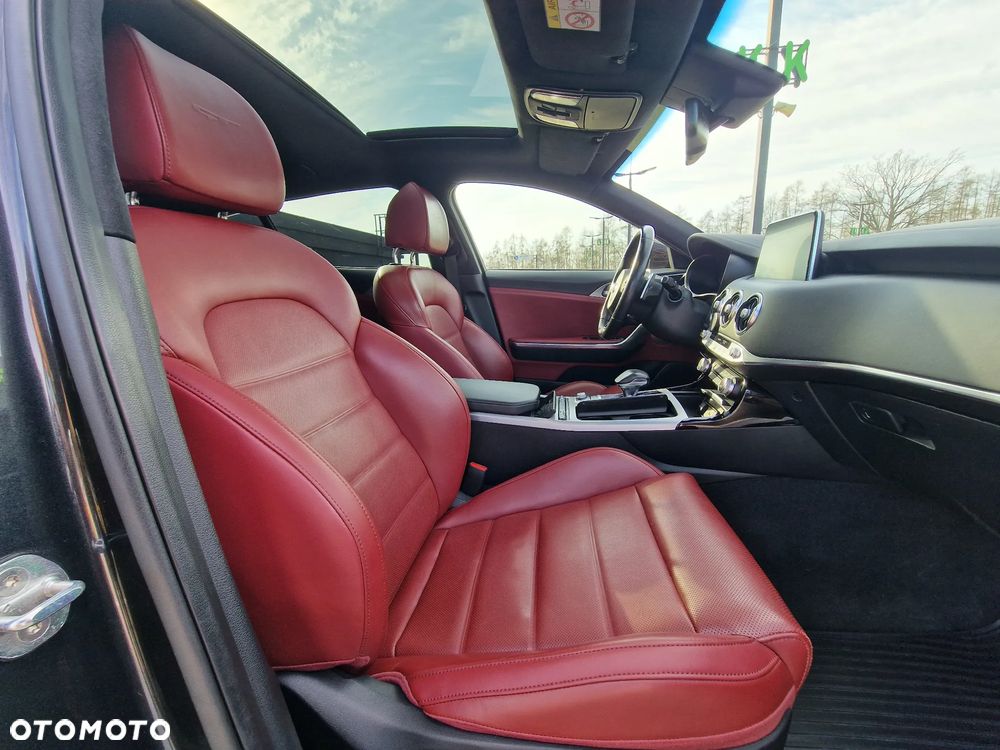 Kia Stinger 3.3 T-GDI V6 GT AWD - 10