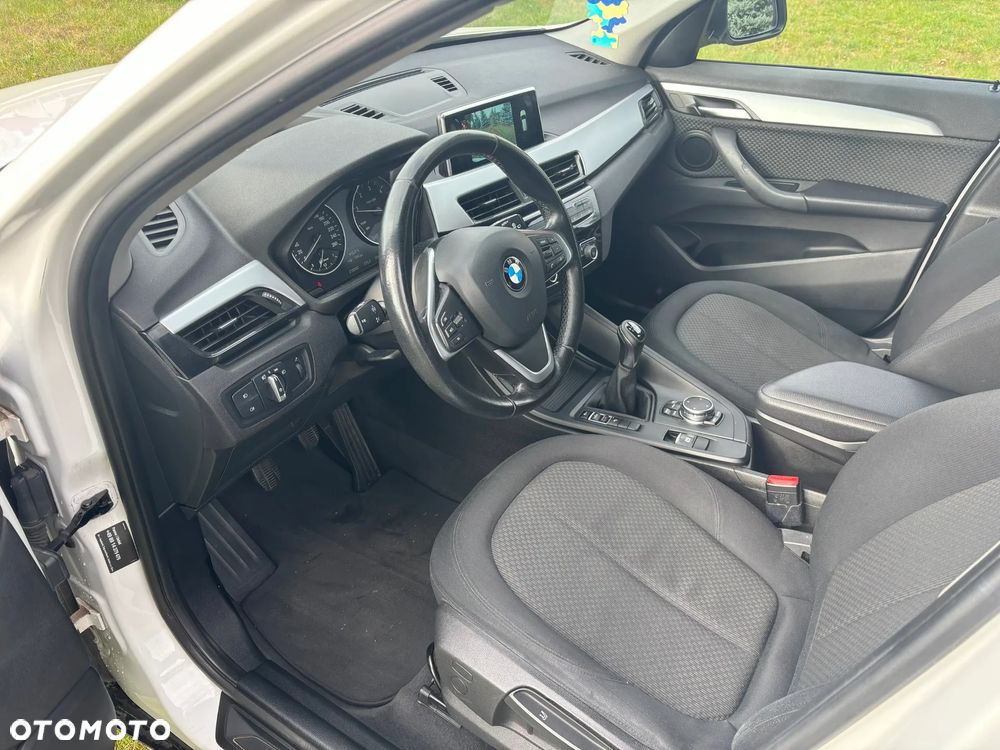 BMW X1 sDrive18d Sport Line - 14