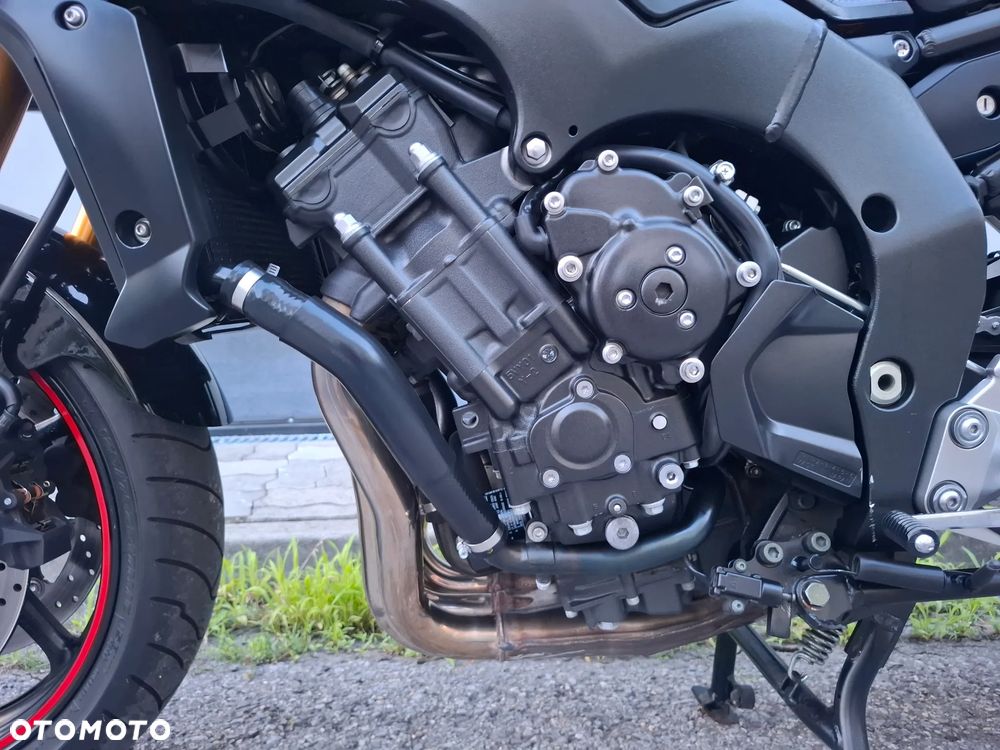 Yamaha FZ - 29