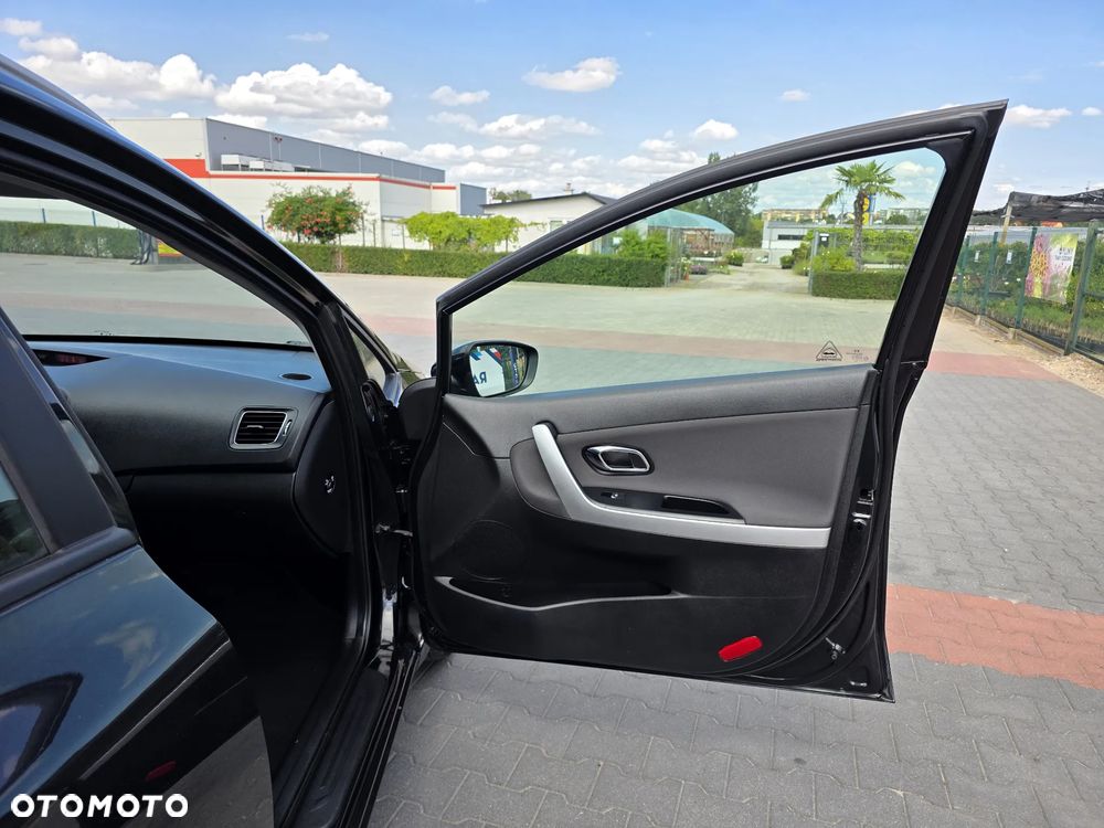 Kia Ceed 1.6 GDI ISG Dream-Team Edition - 12