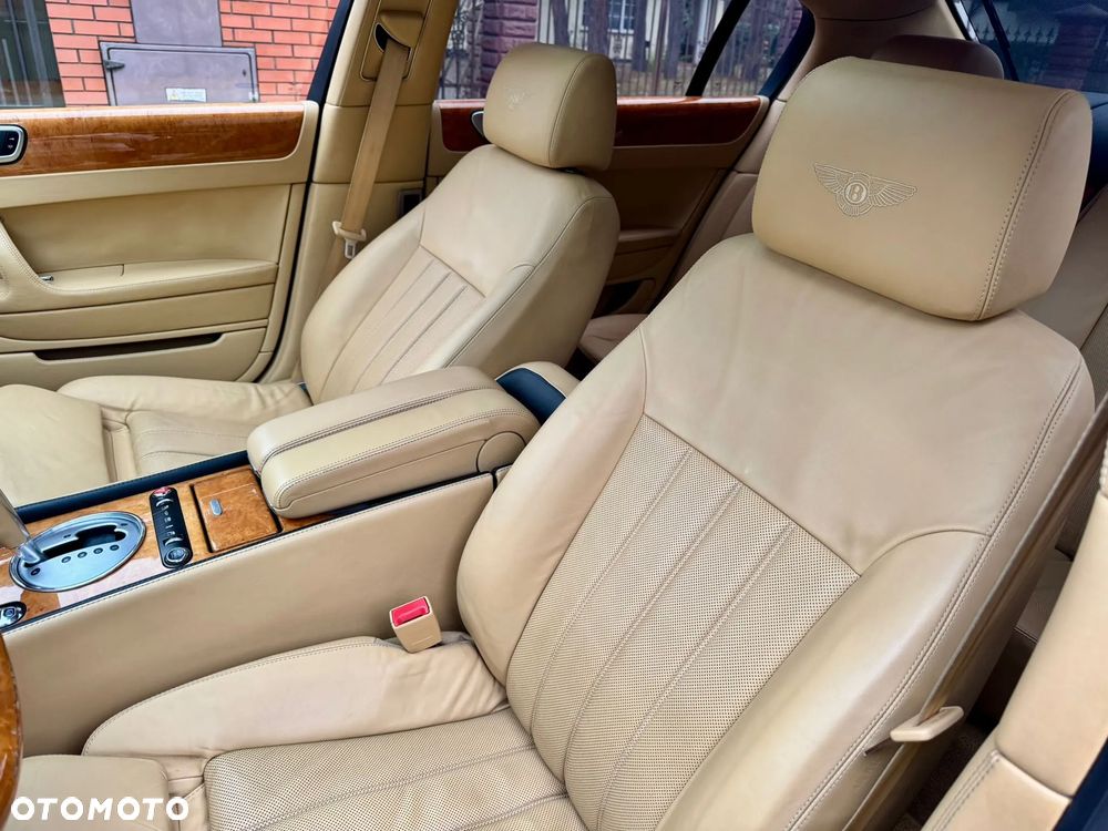 Bentley Flying Spur - 16