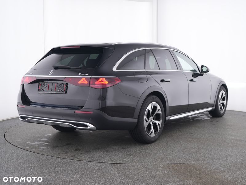 Mercedes-Benz Klasa E 220 d mHEV 4-Matic All-Terrain Avantgarde 9G-Tronic - 2