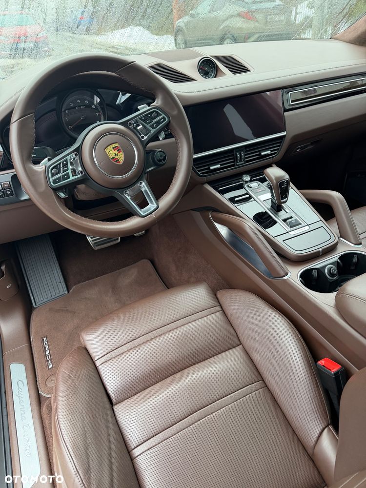 Porsche Cayenne - 8