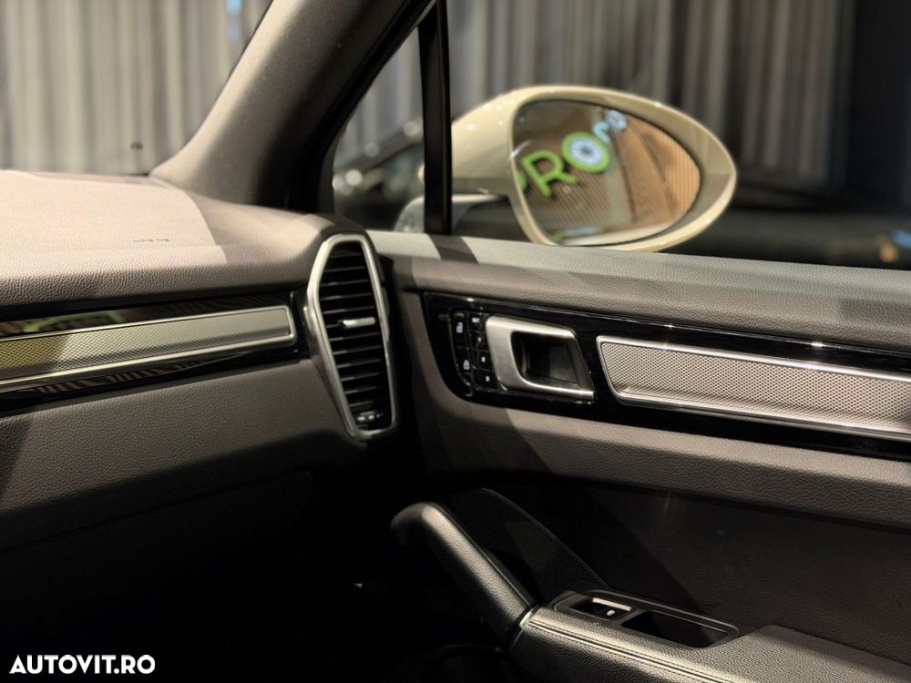 Porsche Cayenne S Tiptronic S - 31